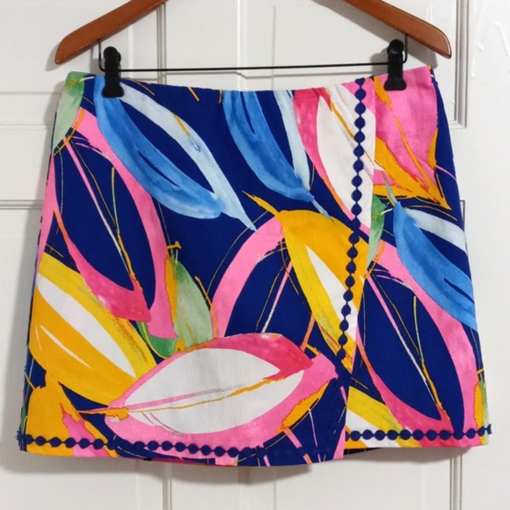 🌺Crown & Ivy🌺 - Multicolor "Hot Leaves" Floral Print Stretch Faux Wrap Skort